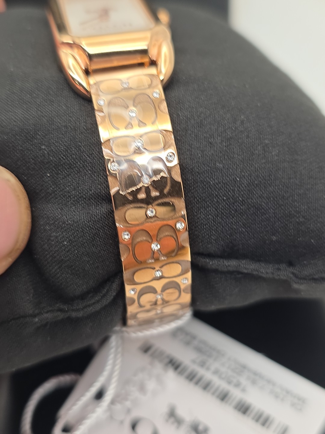 Coach TANK Women’s Rose Gold Bangle Bracelet Quartz Wristwatch Water-Resistant