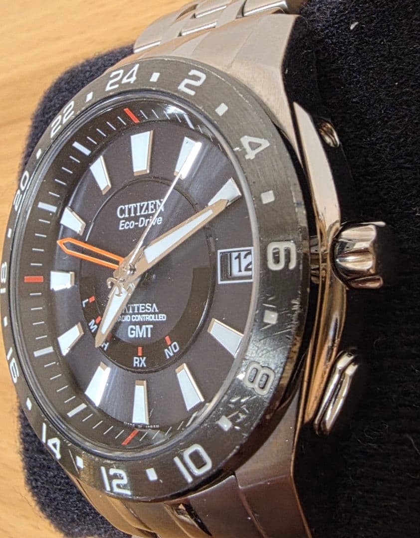 Citizen H116 Black Dial 18.5cm Titanium Radio GMT Solar Controlled New Mens