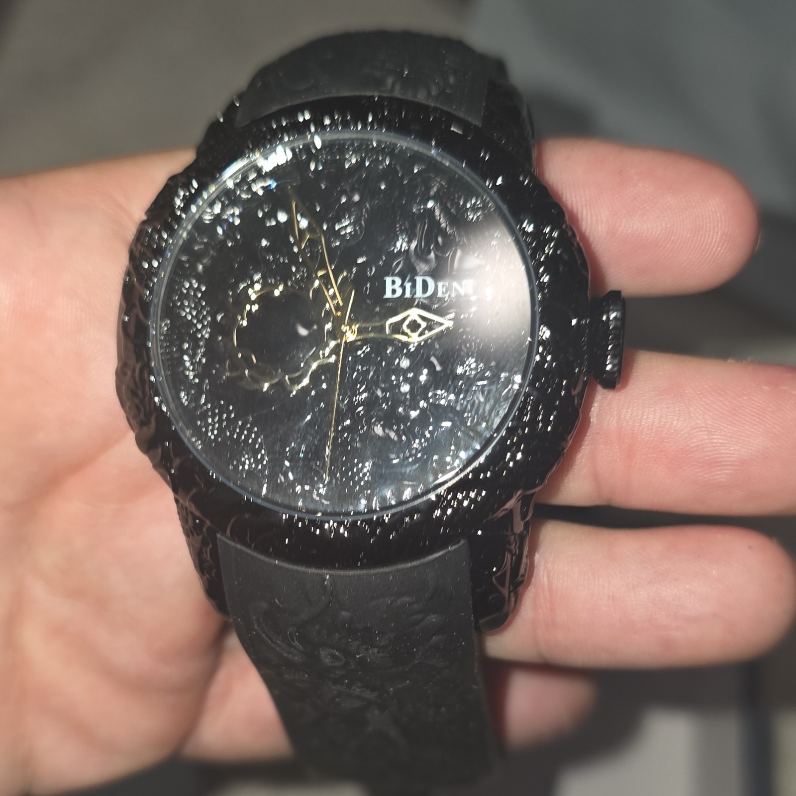 Biden Black Rubber Band Wristwatch with Original Box for Unisex Adults