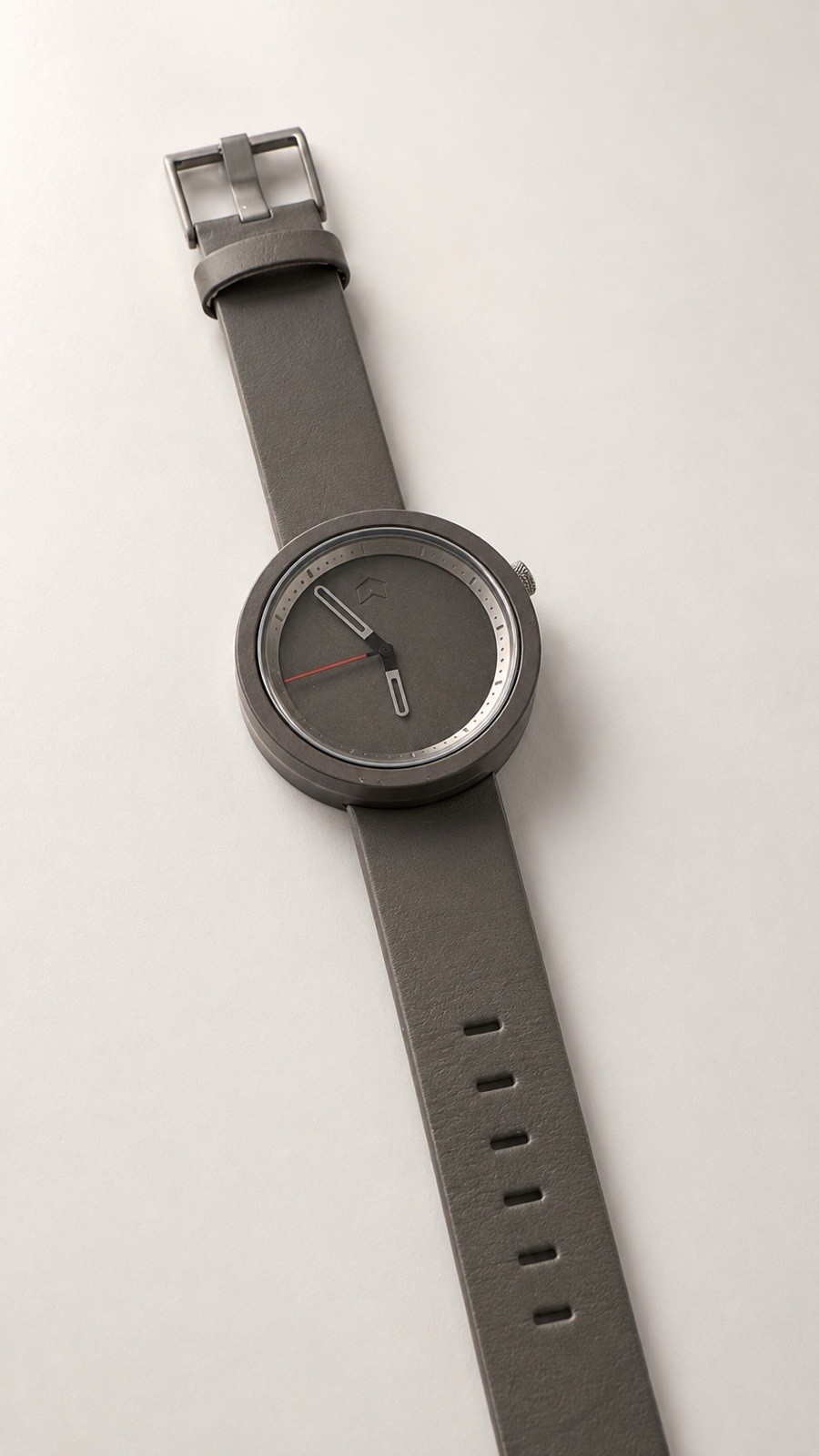ag.gregate Gray Dial Analog Watch Japanese Movement Leather Strap Silver Case