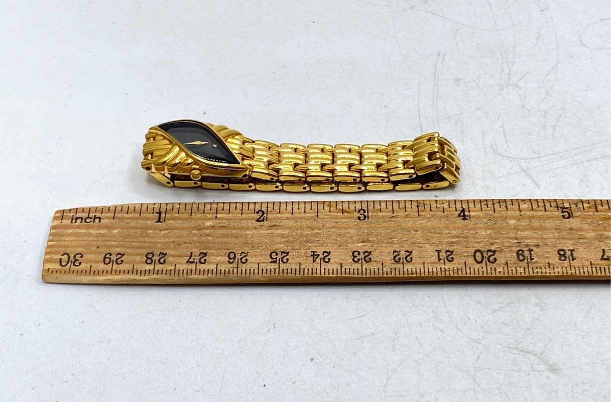 Vintage Seiko Women’s Gold Tone Asymmetrical Black Dial Quartz Watch 4N00-6411