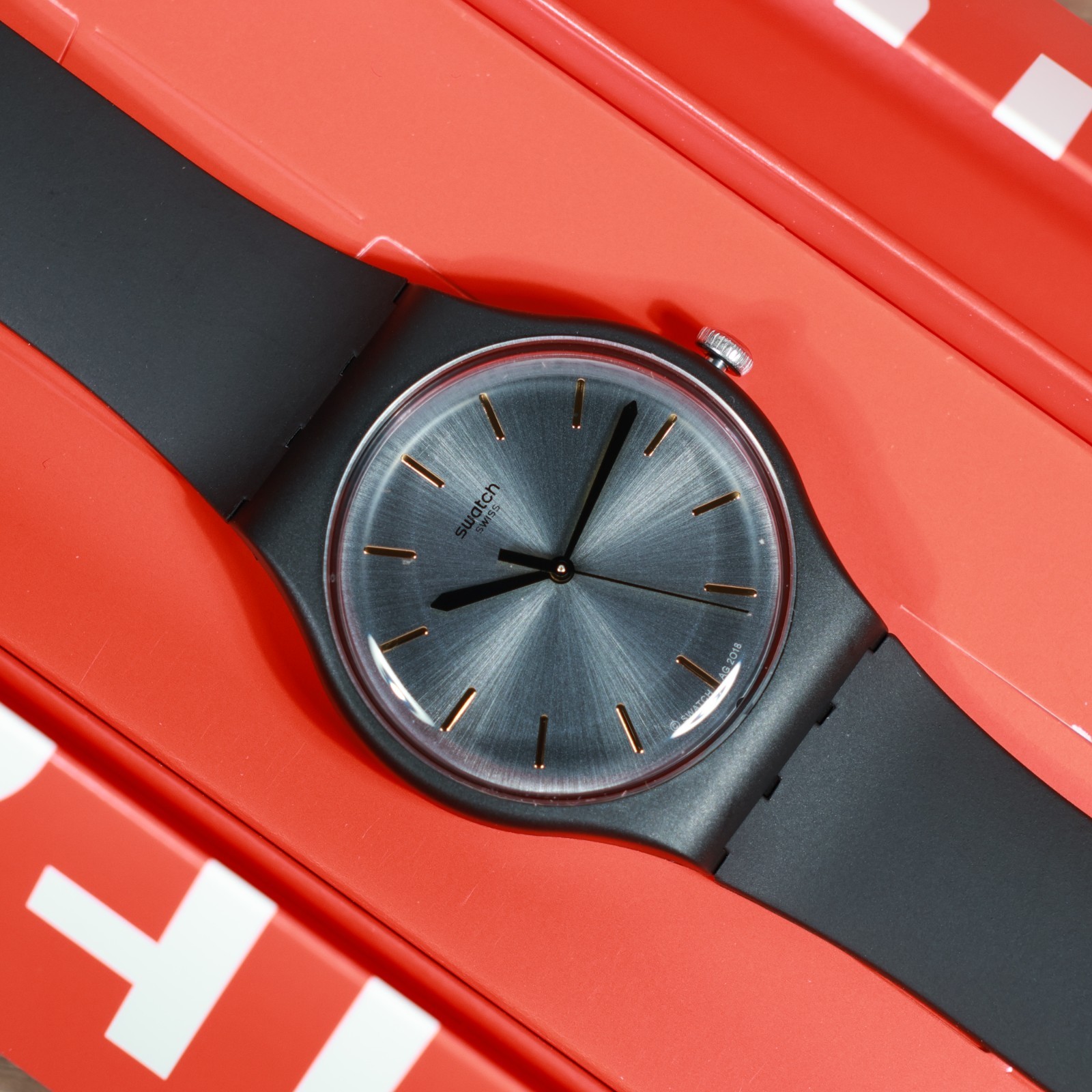 New Swiss Limited Swatch BackToBlack 41MM Matte Black Gray Gold Colored SUOB173