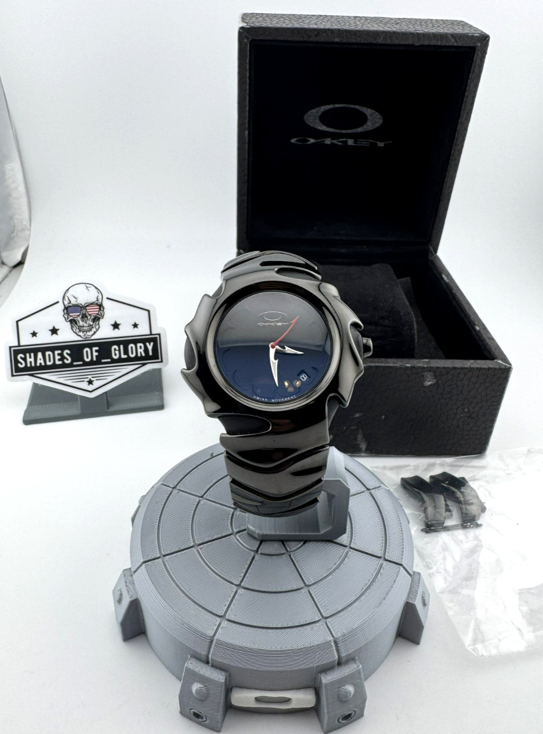 OAKLEY BLADE STEALTH BLACK STAINLESS STEEL BRACELET 10-161 VTG 2004 NEW BATTERY