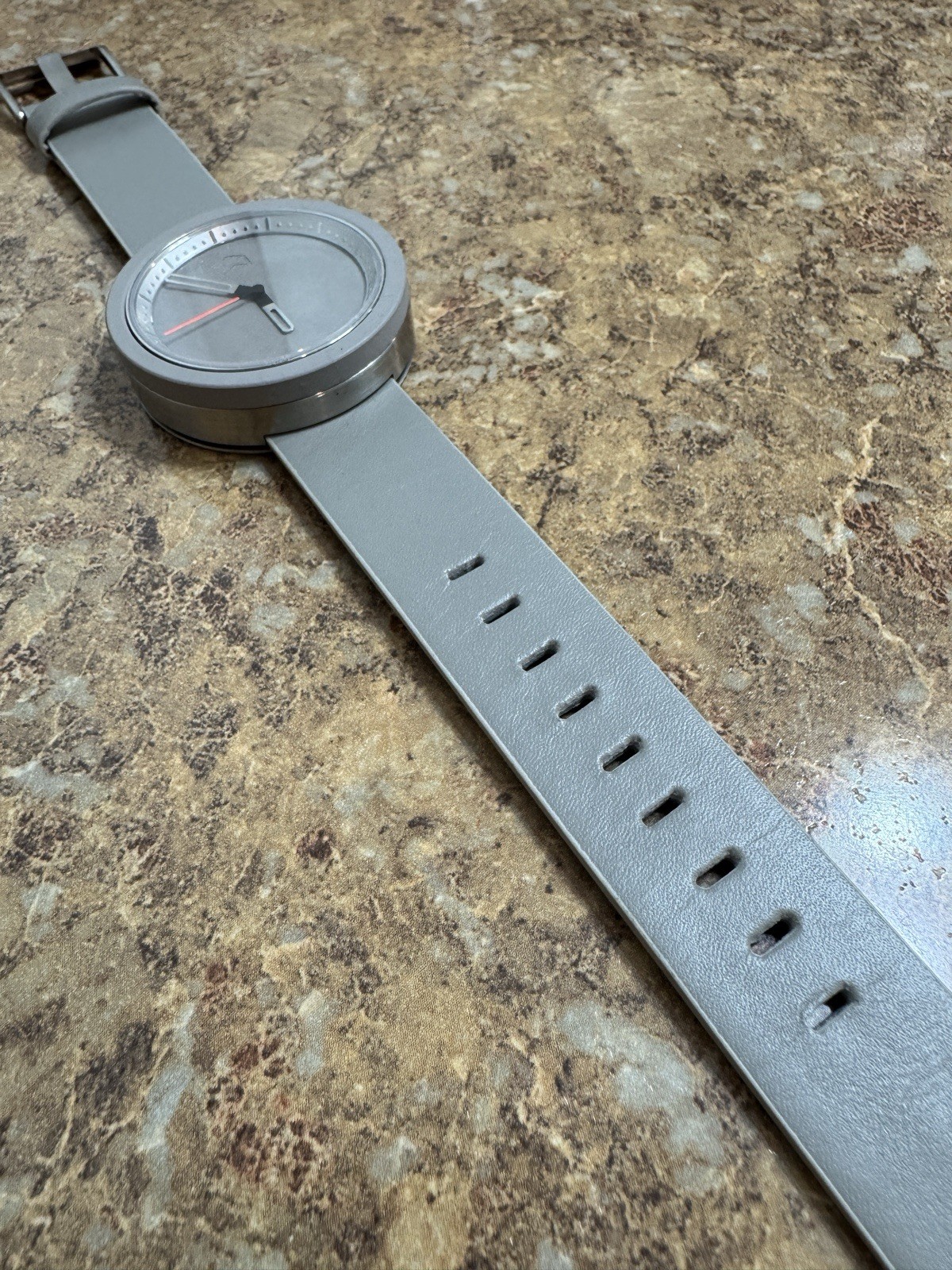 ag.gregate Gray Dial Analog Watch Japanese Movement Leather Strap Silver Case