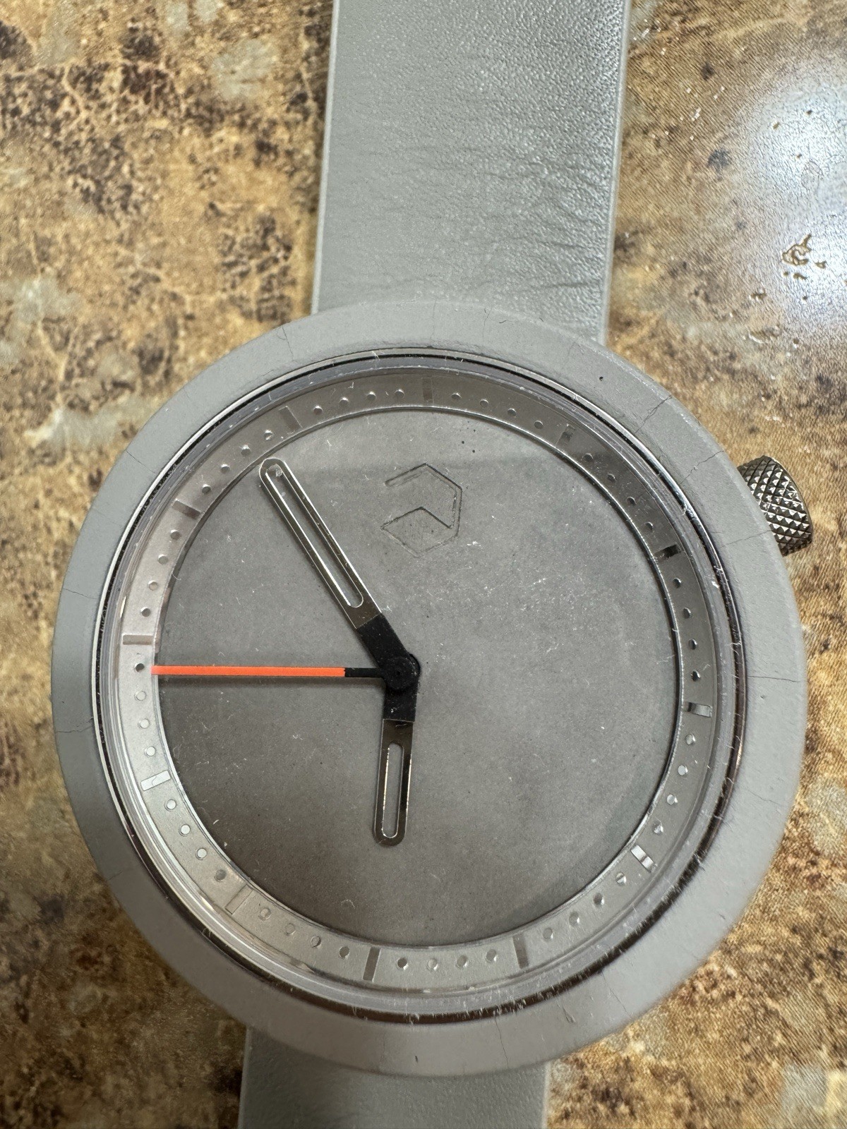 ag.gregate Gray Dial Analog Watch Japanese Movement Leather Strap Silver Case