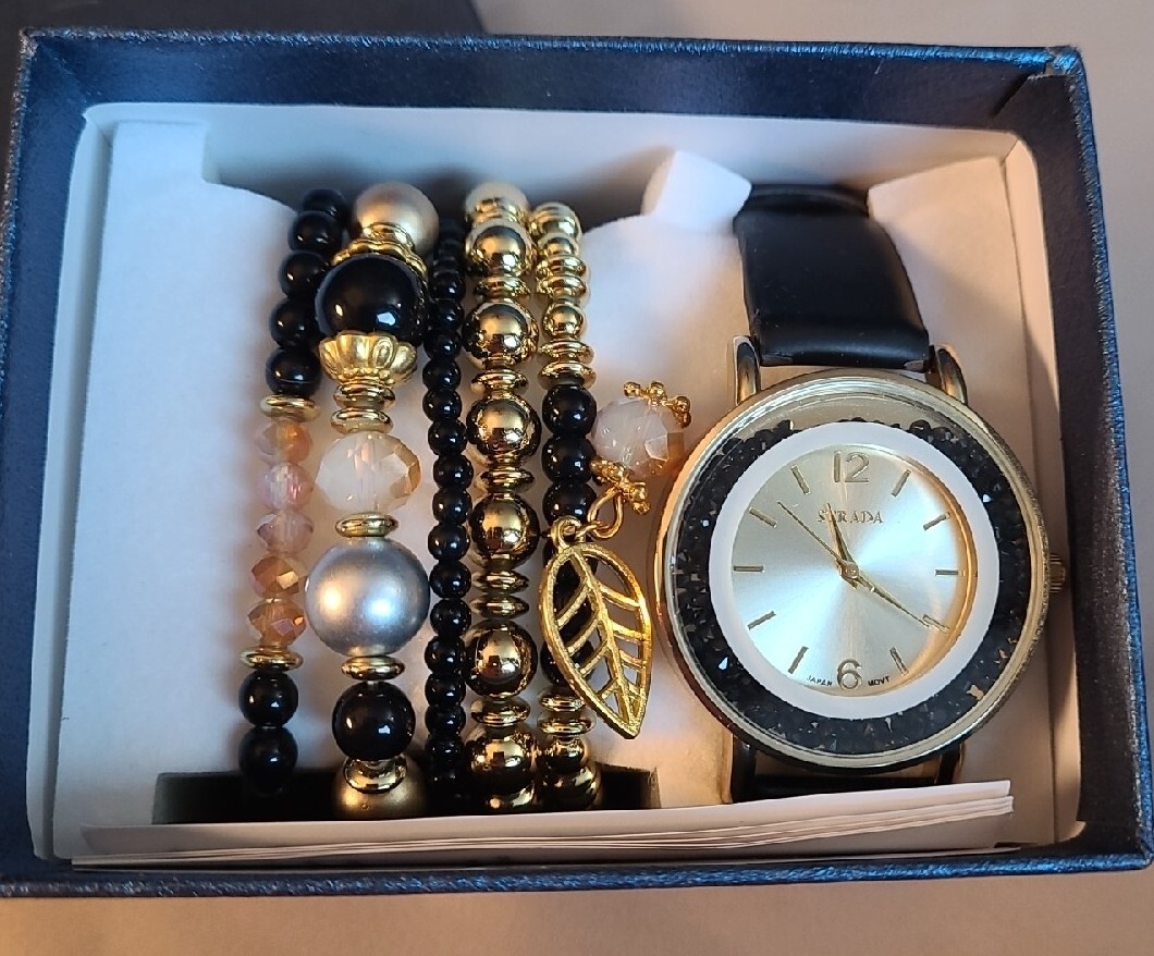 NWB Black, Gold, Silver Strada Genoa Watch and 5 Stretchy Bracelets