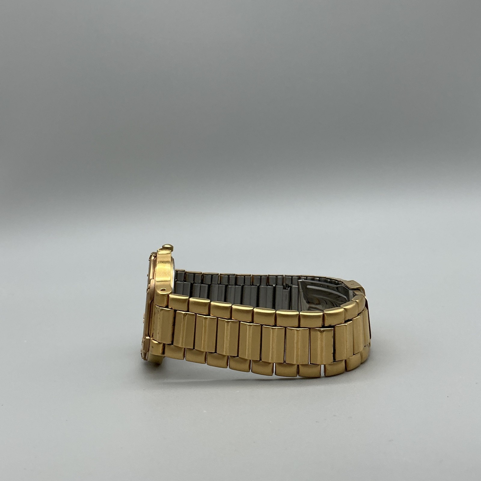 Croton Mens Watch 35mm Gold Tone Reliance Paychex Logo Date New Battery 7.25″