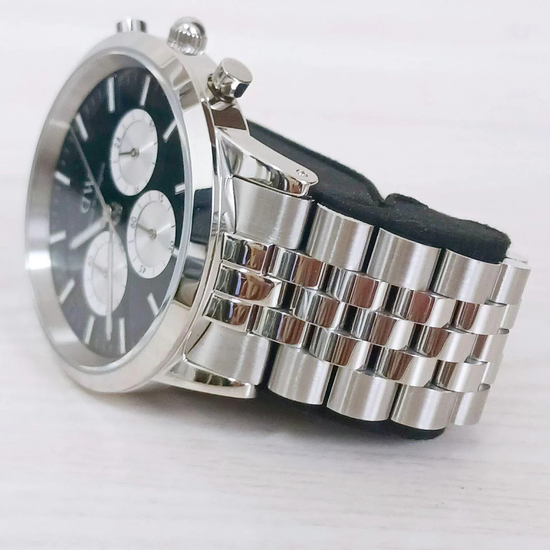 Iconic Chronograph Arch 5-Link Onyx Quartz Stainless Black Dial Chronograph