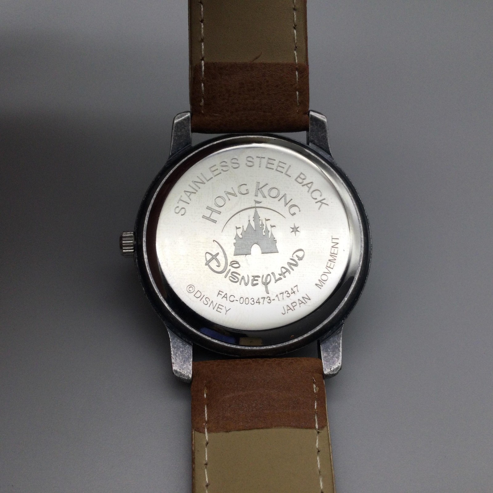 Disney Mens Watch 38mmMickey Mouse Hong Kong Disneyland Brown New Battery