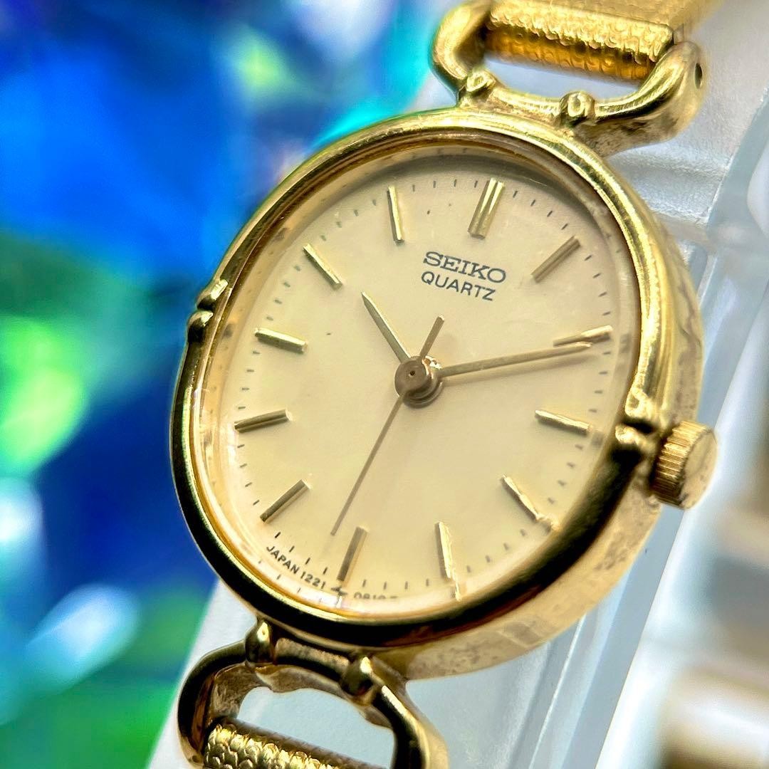Seiko Vintage Ladies Gold-Tone Bangle Bracelet Dress Watch Quartz