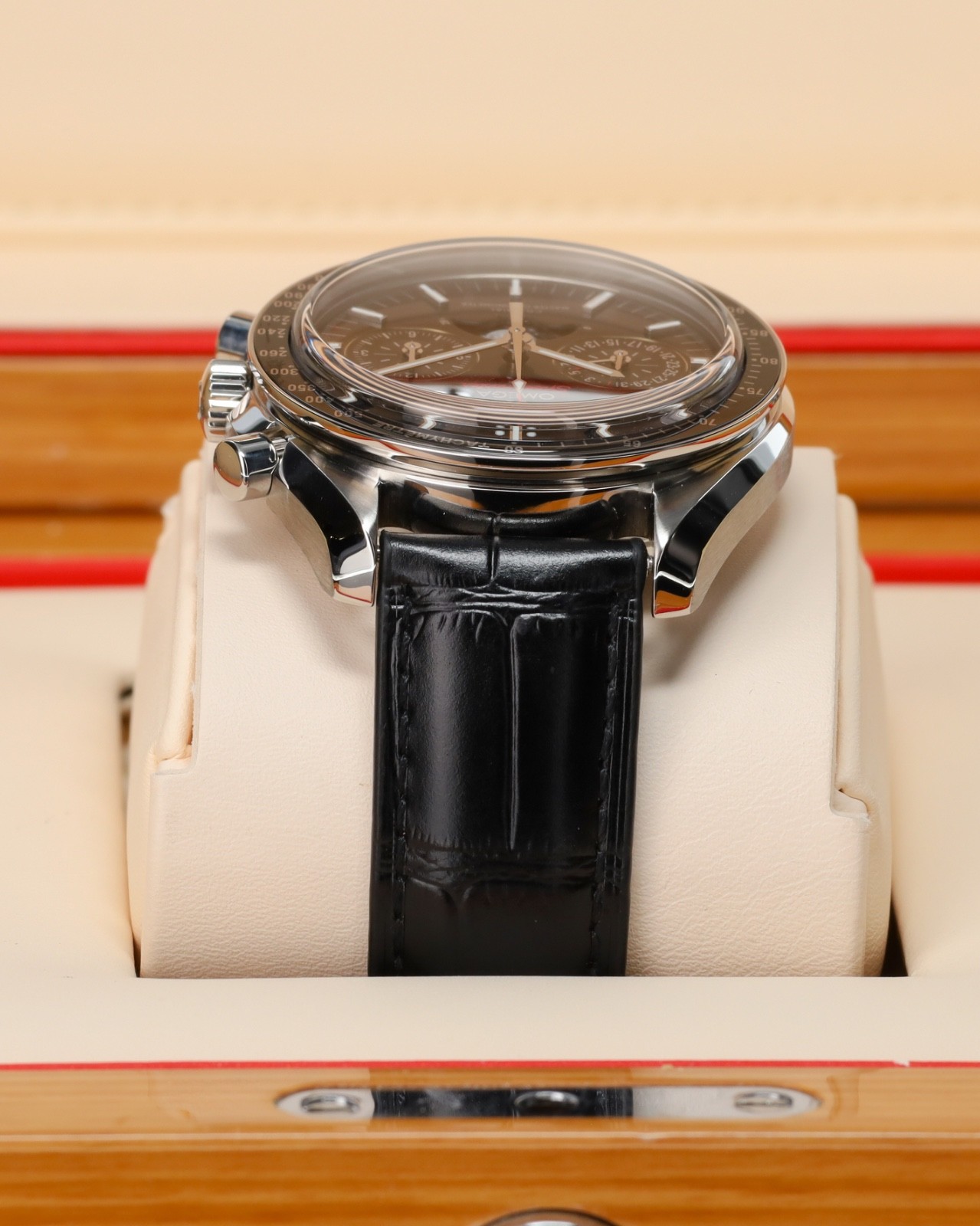 Omega Speedmaster Moonphase Moonwatch 2022 Co-Axial [Complete] Black Dial