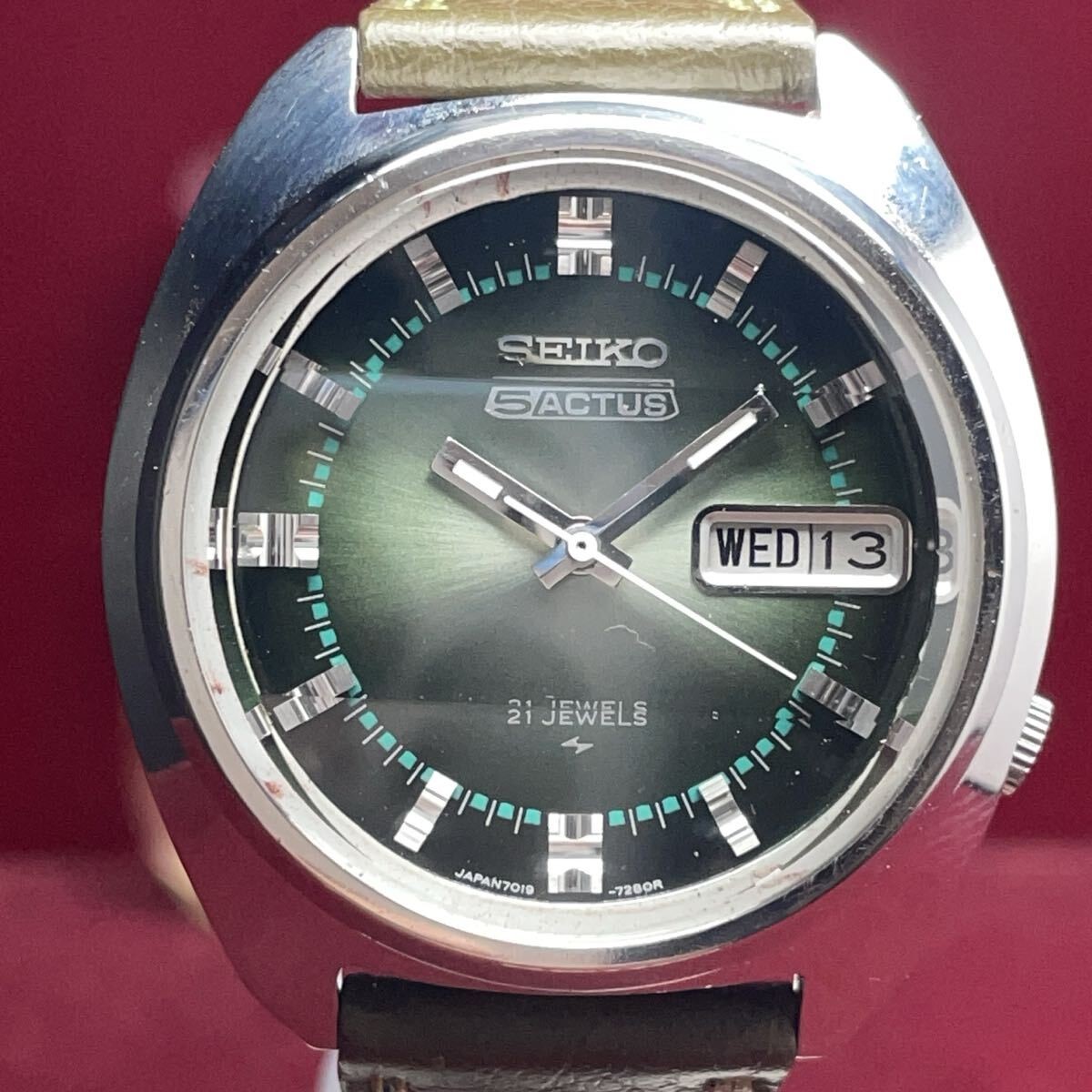 Seiko 5 Actus 7019 Vintage Automatic 21J Green Sunburst Dial Men’s Watch JP
