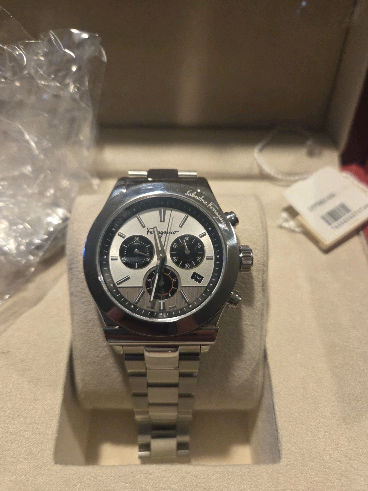 Salvatore Ferragamo 1898 42mm Sffm01420 Chronograph Watch