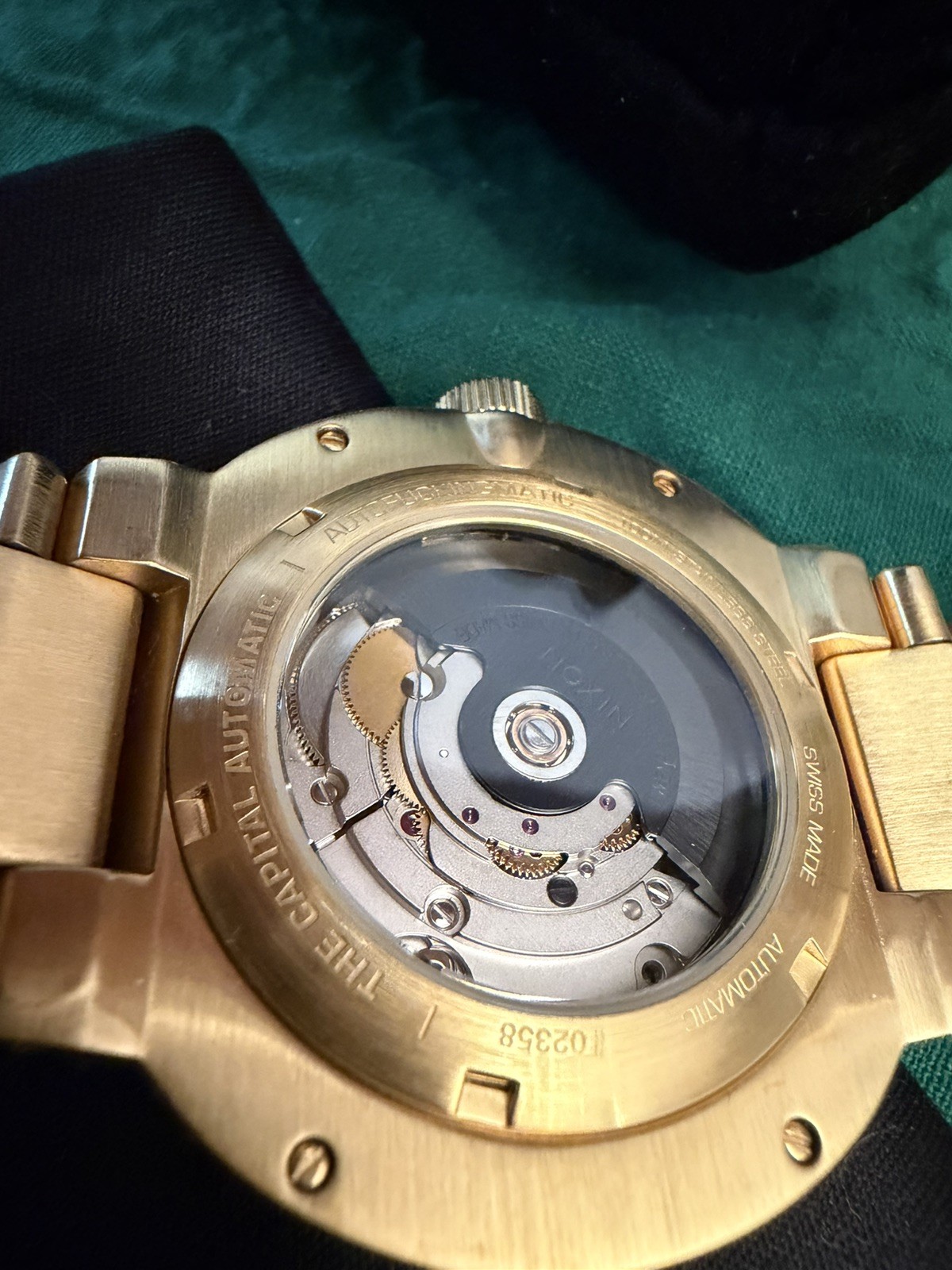 Nixon – The Capital Automatic Watch – Gold – Excellent Condition – Rare