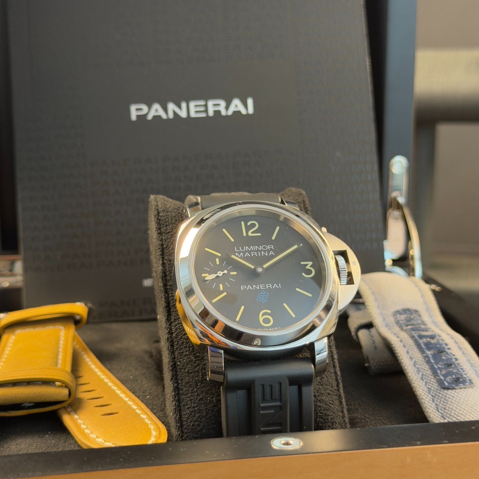 Panerai Luminor PAM00777 Box, Unworn Panerai Black Rubber Strap + 2 Straps