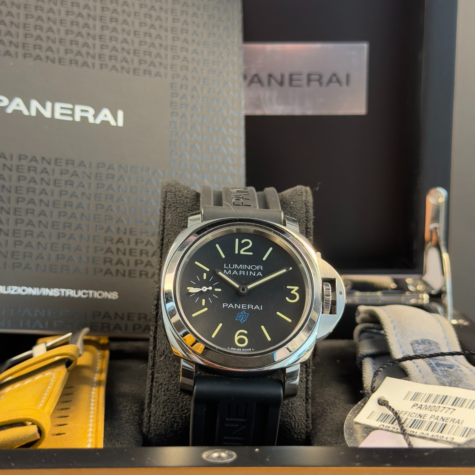 Panerai Luminor PAM00777 Box, Unworn Panerai Black Rubber Strap + 2 Straps