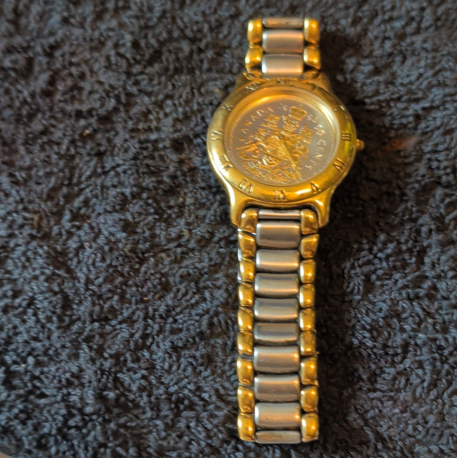 Coin Watch Canada 1996 50 Cents Analog Gold Dial Roman Numerals Metal Bracelet