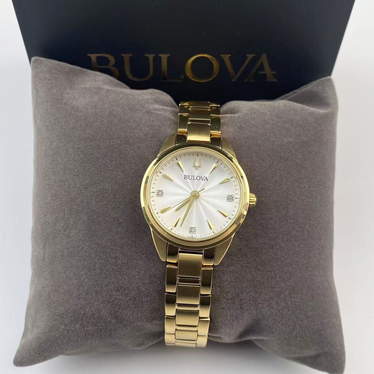 New w/box Bulova Sutton 97P150 Women’s Watch White Dial Ladies Watch 28mm
