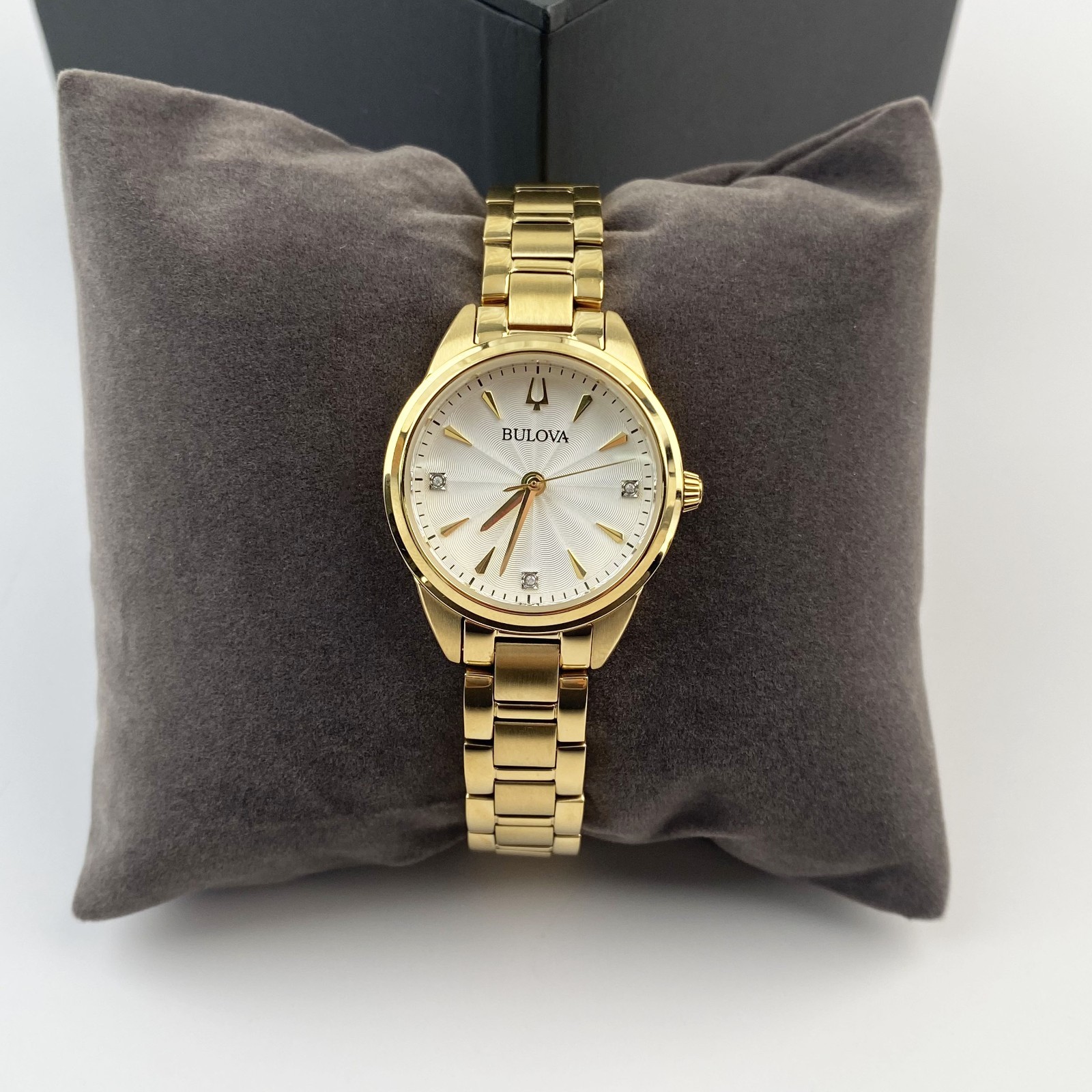 New w/box Bulova Sutton 97P150 Women’s Watch White Dial Ladies Watch 28mm