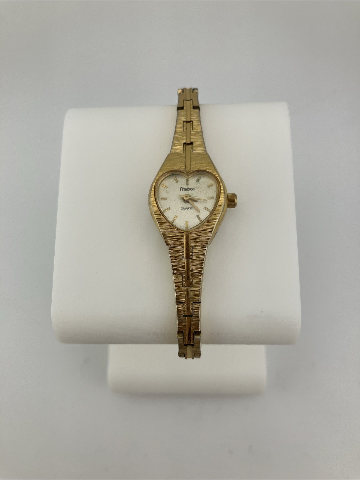 Vtg Armitron Ladies 16mm Dainty Watch Gold Tone Heart Dial 6″ 25/5048 -RUNS