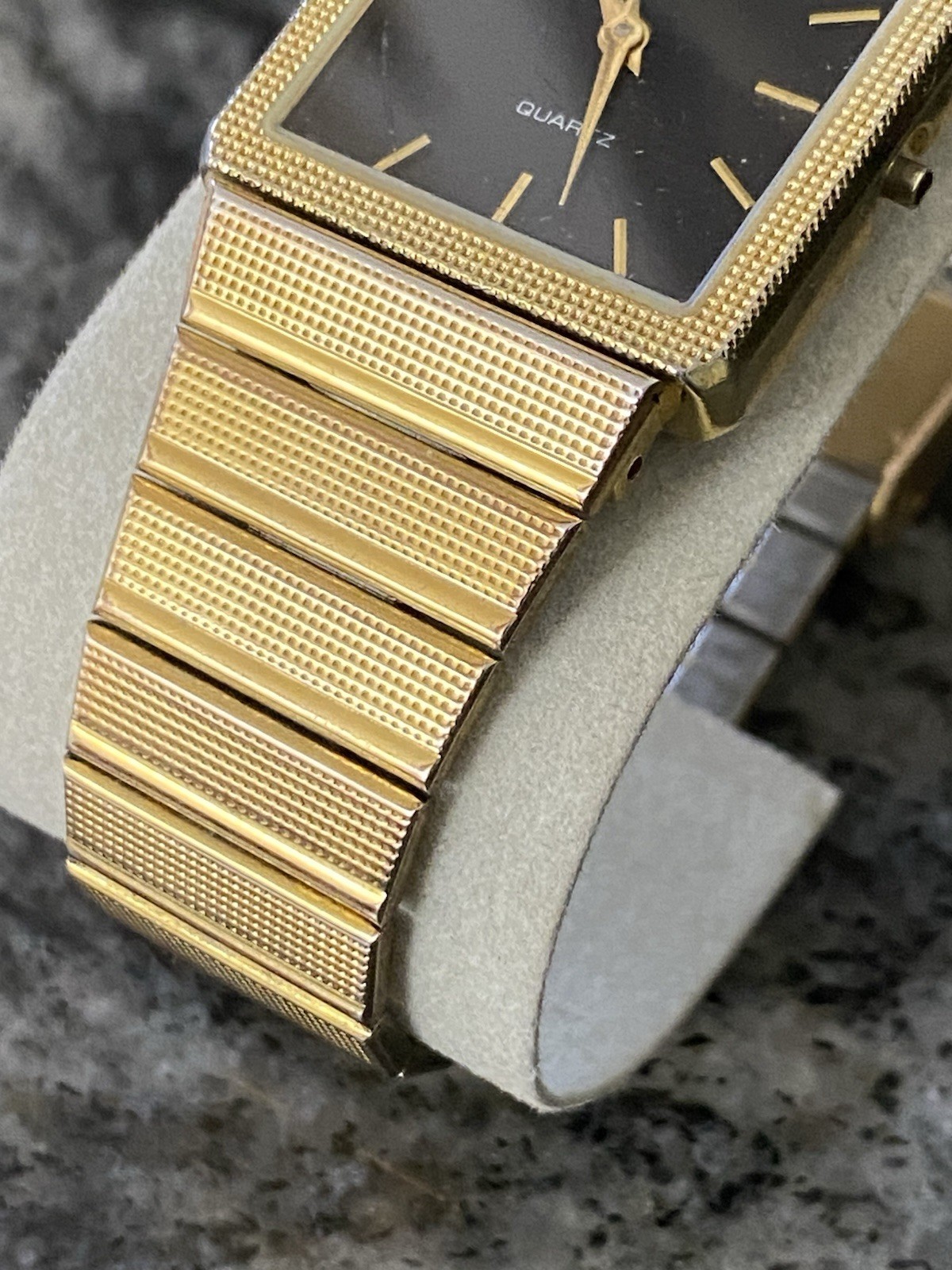 Rare vintage caravelle by bulova men’s watch COP6 Gold Plated Hong Kong⬇️Read D