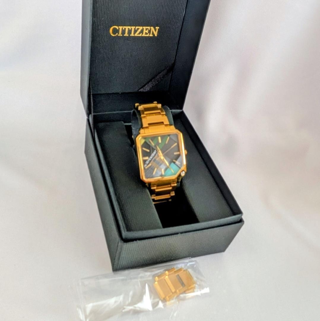 Excellent Condition CITIZEN Men’s Wristwatch Independent Black Gold Modern with