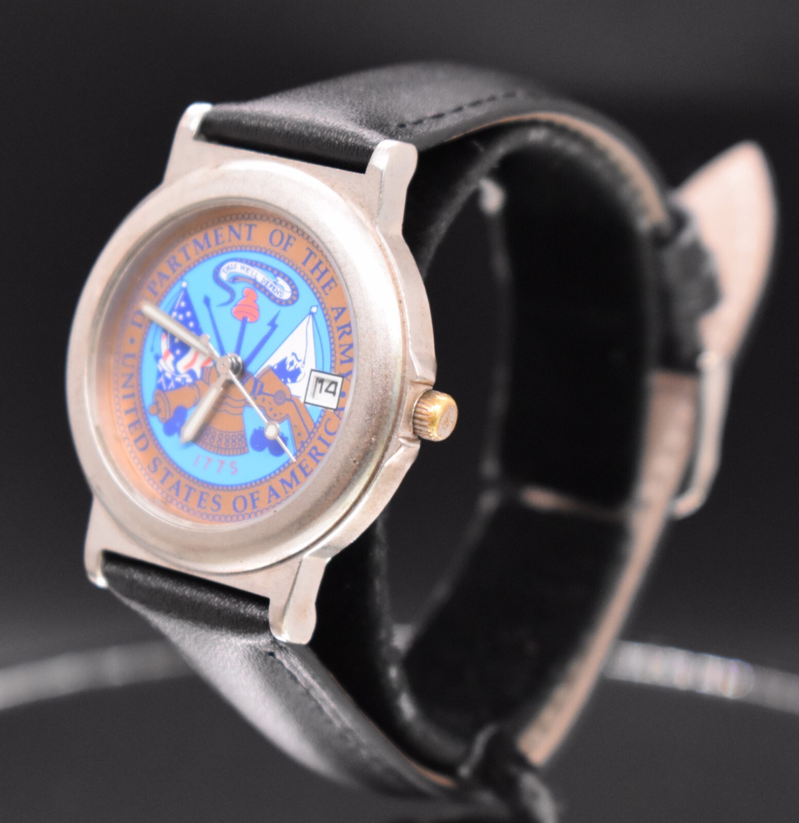 Vtg DEPARTMENT OF THE ARMY USA Watch Men Silver Tone Leather NEW BATTERY & BAND