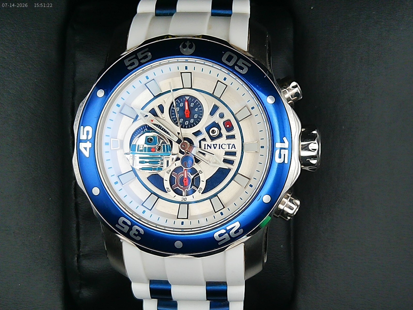 Invicta Star Wars Limited Edition R2-D2 Chronograph Watch #32528 (1696/1977)