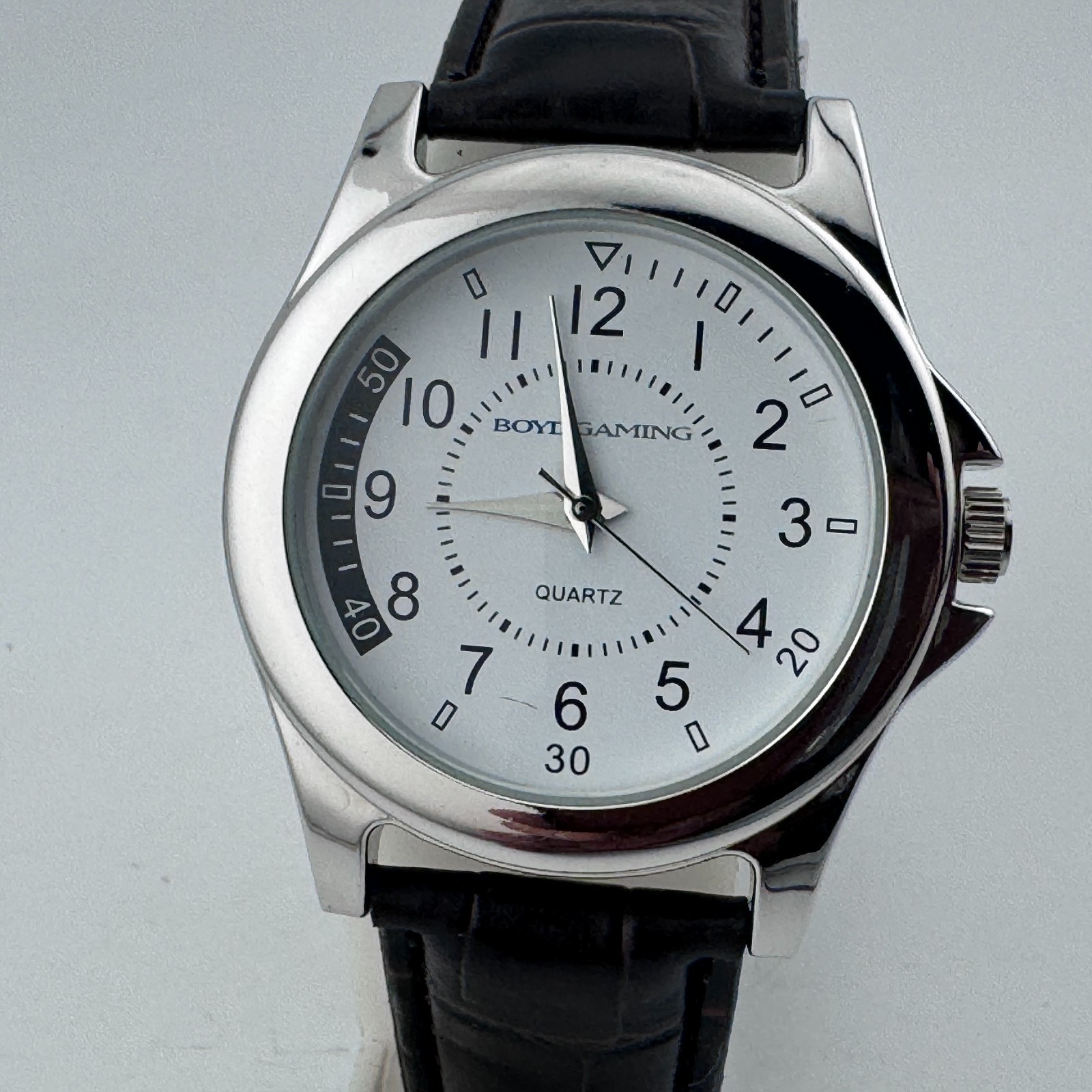 Boyd Gaming Quartz Watch Men Silver Faux Leather Japan Analog New Battery