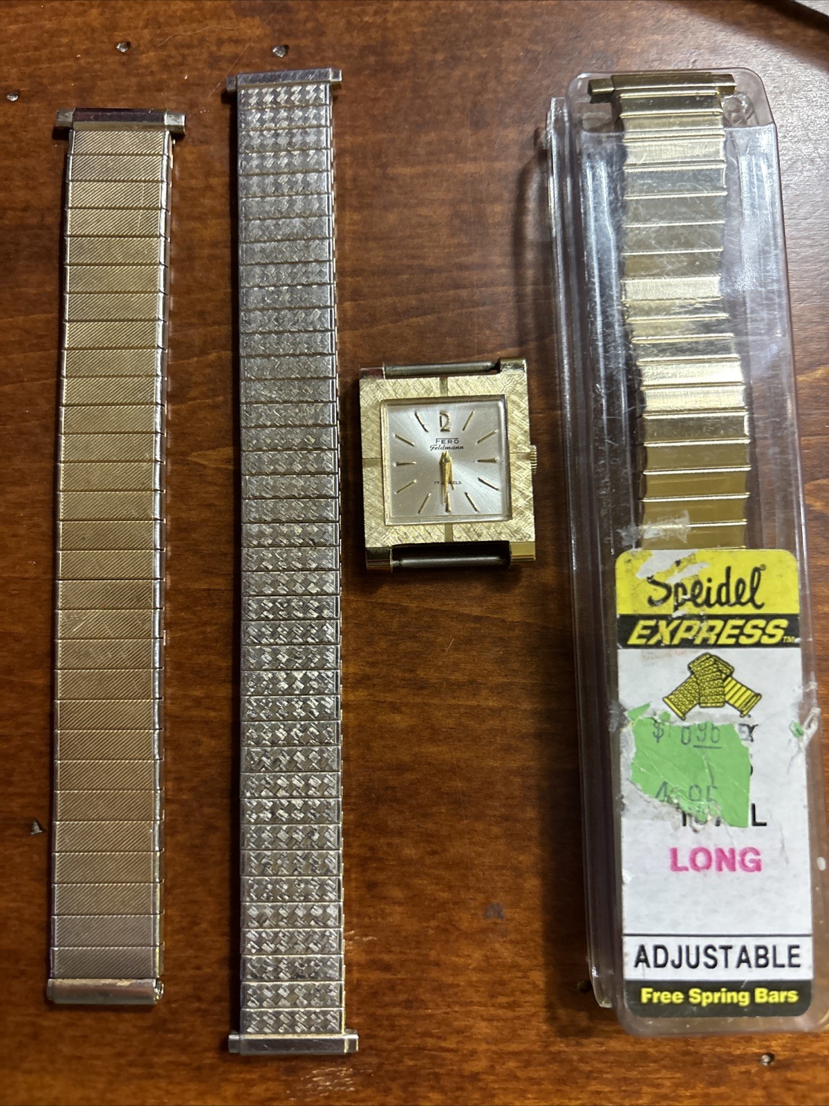 Vintage FERO Fieldman Watch Square Face 17 Jewel Swiss Made ( Works But Read !)+