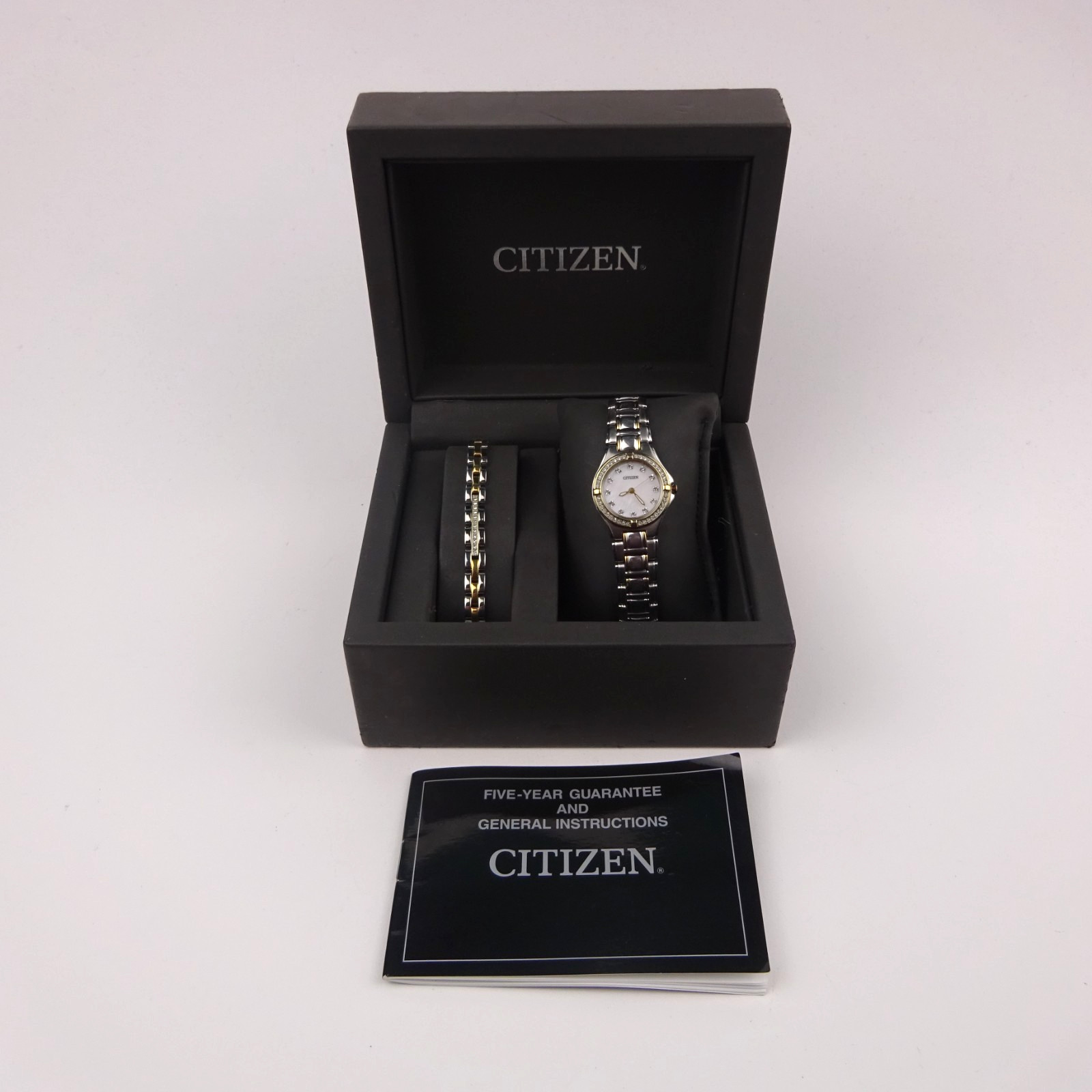 Citizen Ladies Watch & Bracelet Set Silver/Gold Tone 1032-S068614 Box / Papers