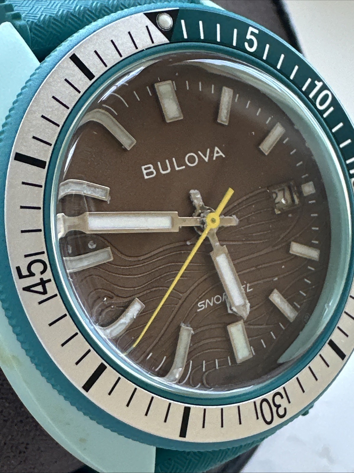 Bulova Men’s Snorkel Date Indicator Quartz Green Watch 41MM 98B446 *BROKEN WATCH