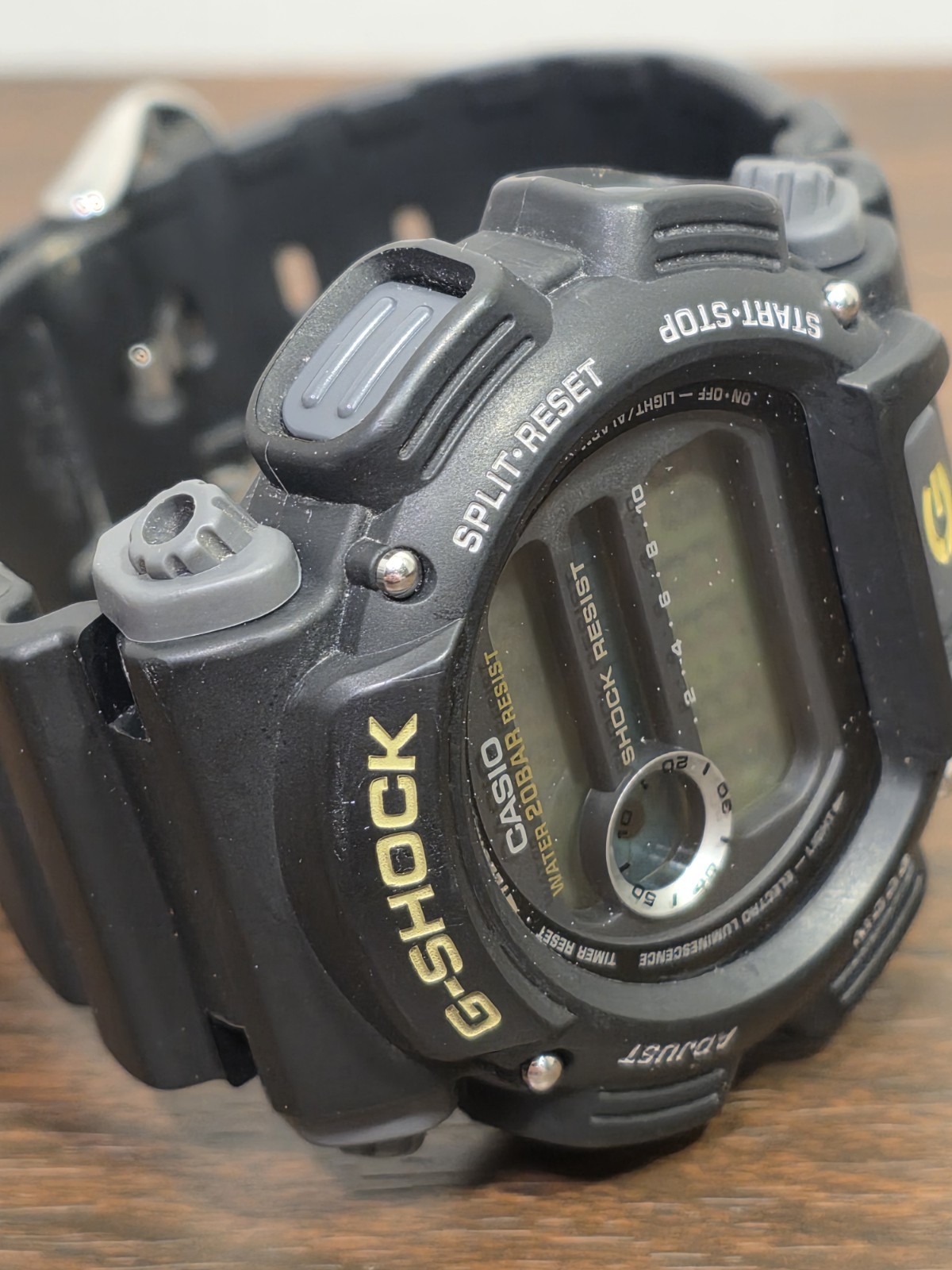 Casio G-Shock DW-9052 3232 Black Yellow Trim 45mm 200m Water Resistant New Batt.