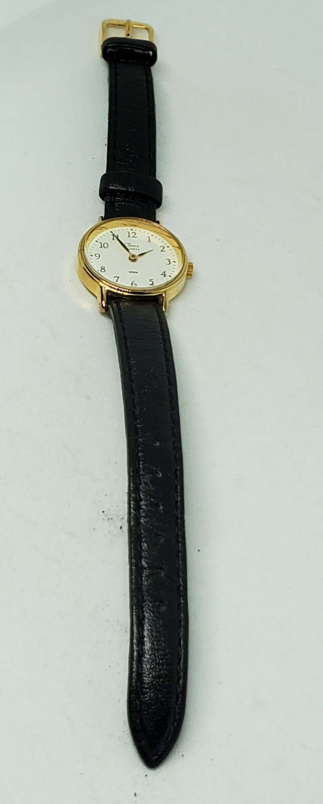 Ladies Timex Gold Tone Black Leather Analog Watch Casual Classic Working C9
