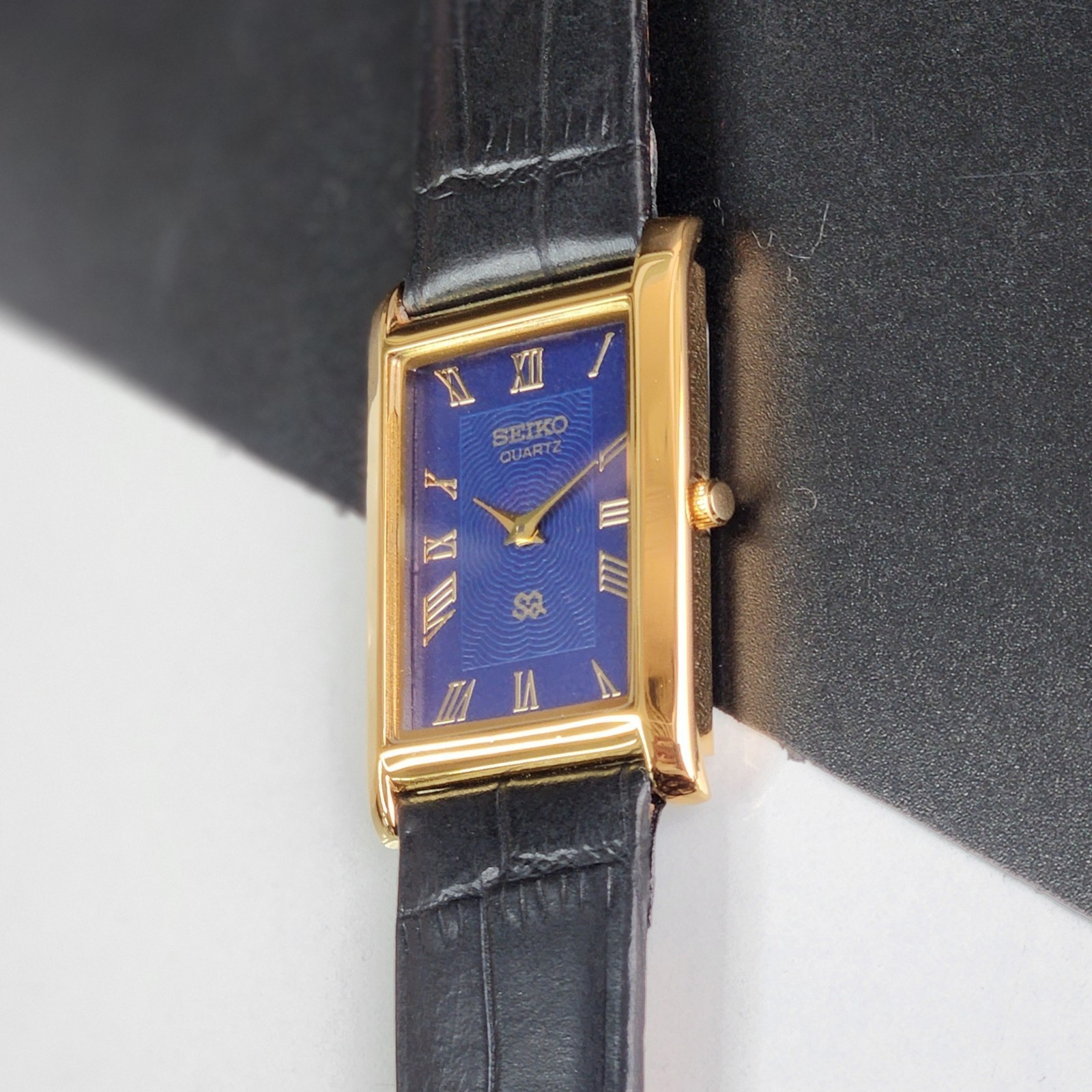 Vintage Seiko Slim Tank Quartz Men’s Dress Watch Blue Dial Classic Free Ship