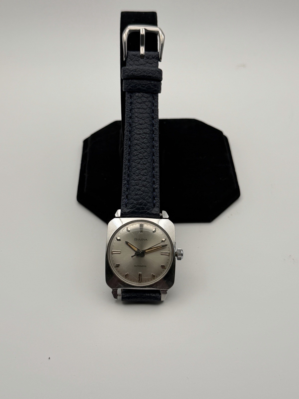 1969 Bulova Automatic Vintage Cushion Case 29mm Stainless Steel Men’s Watch