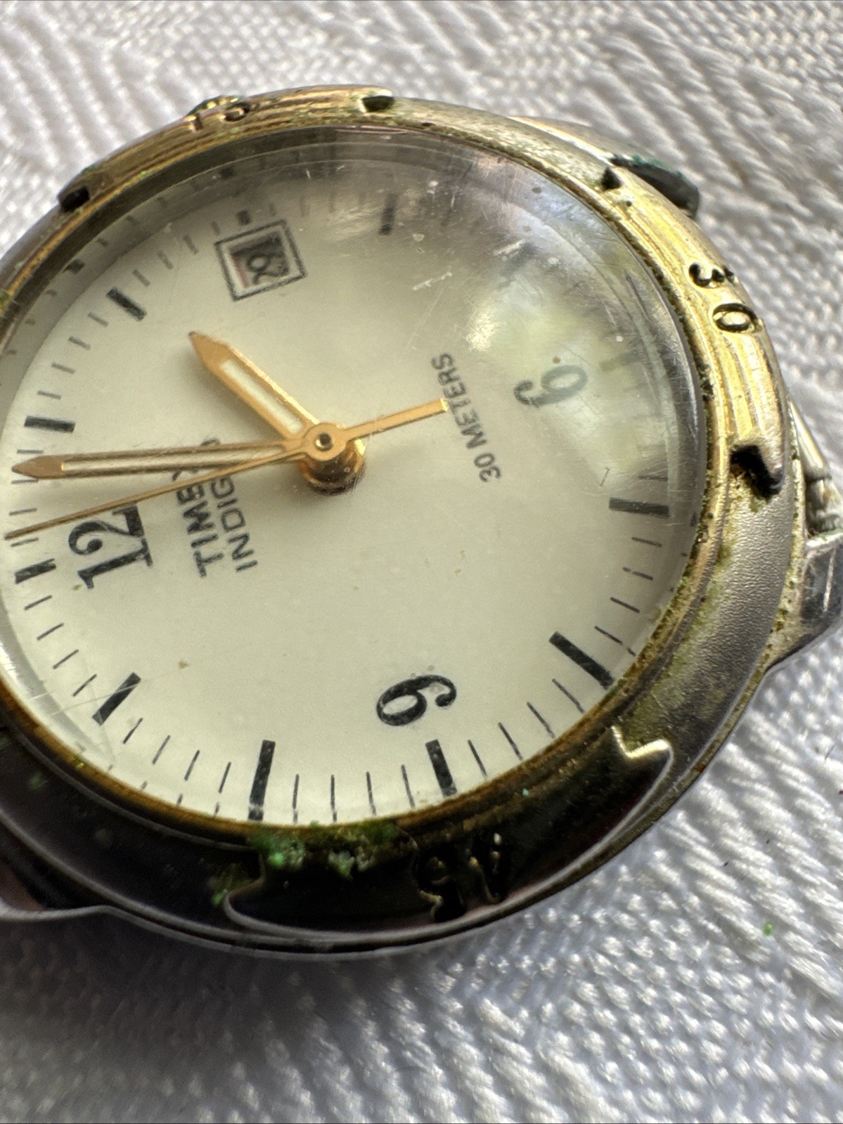 Vintage Untested Timex Indiglo Women’s Watch WR 30 Meters White Face Gold Tone