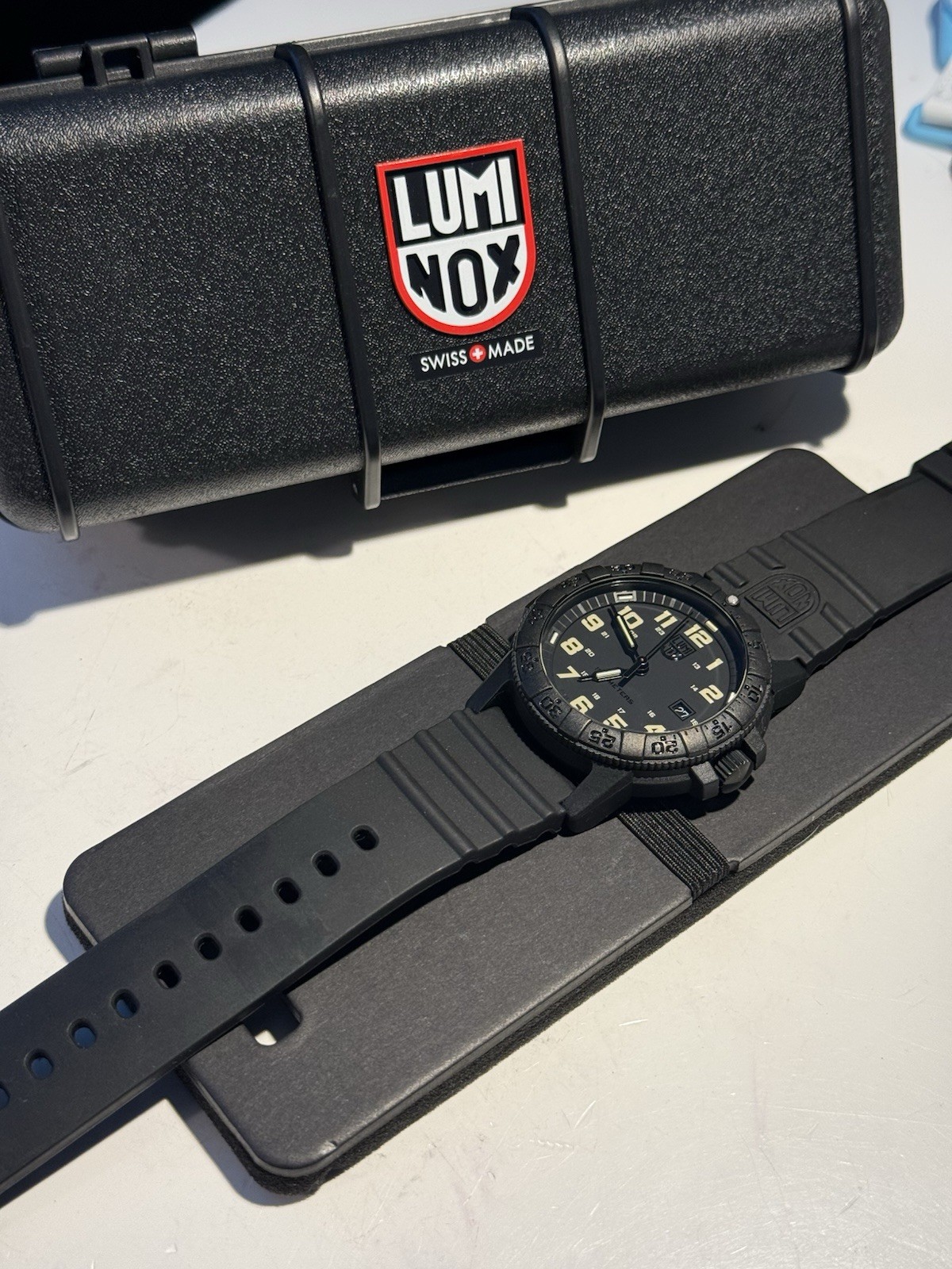 LUMINOX Leatherback Sea Turtle Giant 44mm Carbonox Khaki/Sand Markers XS.0330