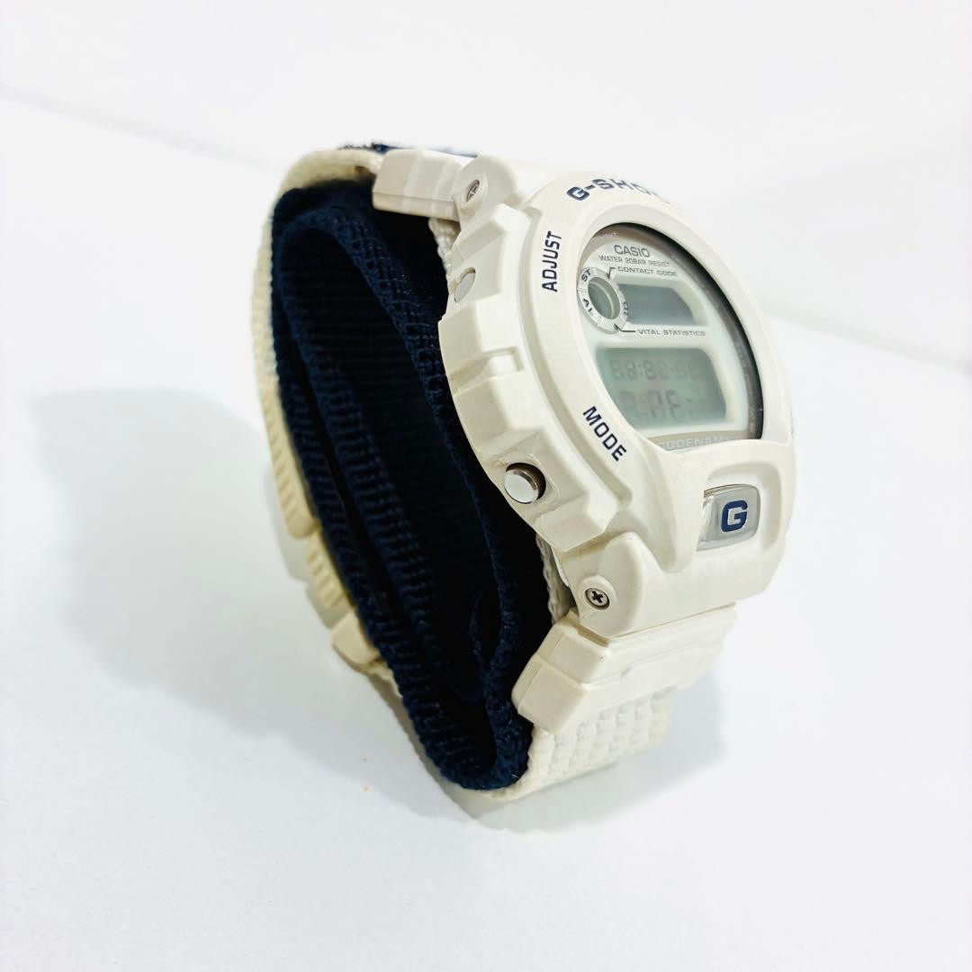 CASIO G-SHOCK DW-6697 White Digital Wristwatch