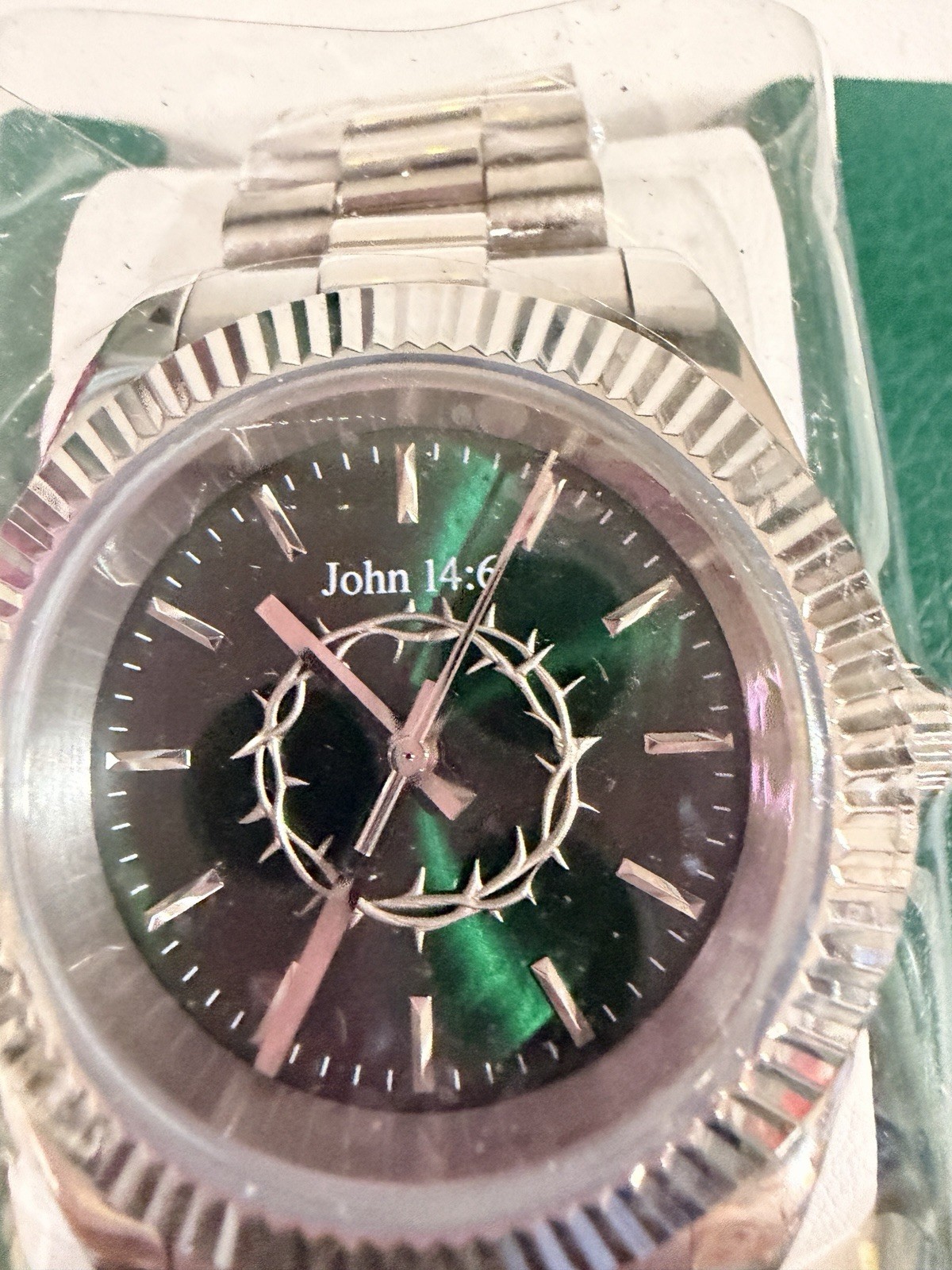 ELIOR John 14:6 Men’s Green Dial Quartz SS Bracelet 40.3mm 30m w/ Box