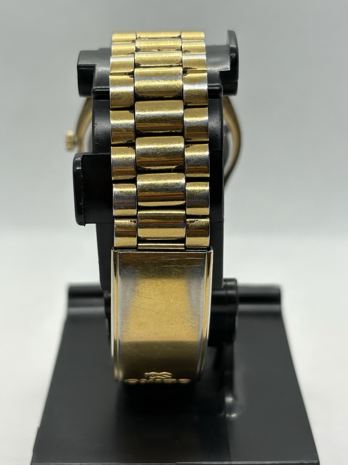 Vintage Seiko SQ President 6923-8089 Gold Tone Fluted Bezel Day Date Men’s 1985