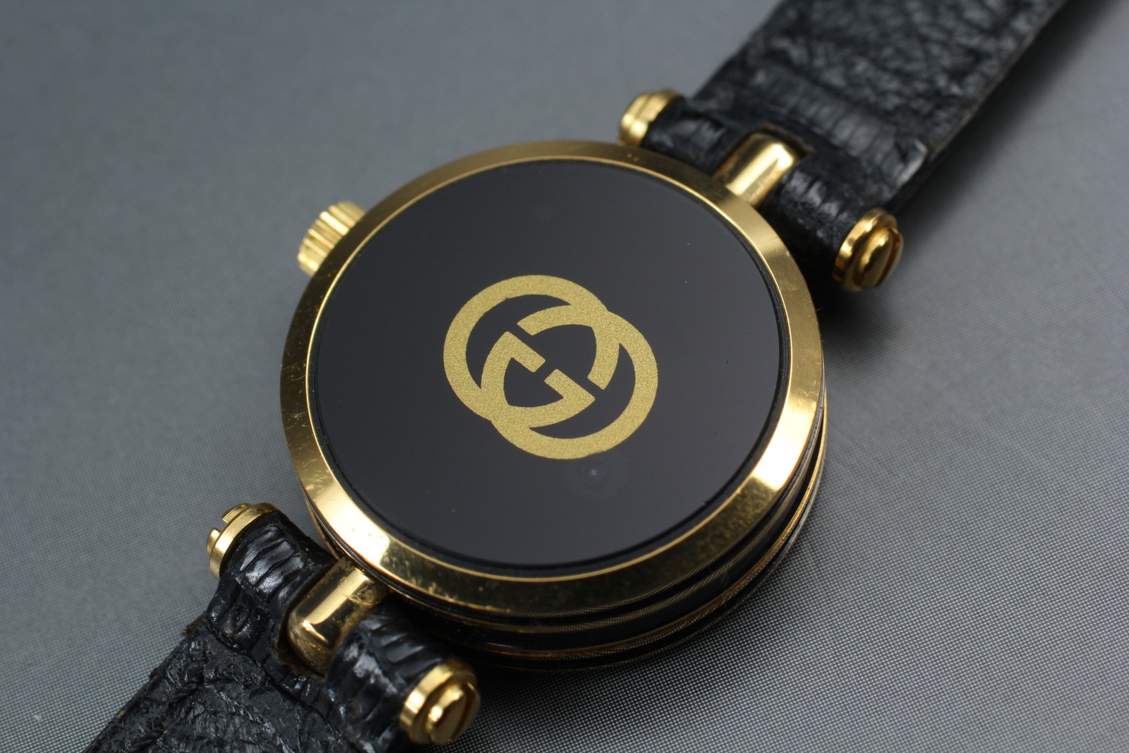 [Near MINT] Gucci 2000L 22mm Black Dial Gold Roman Women’s Watch From JAPAN