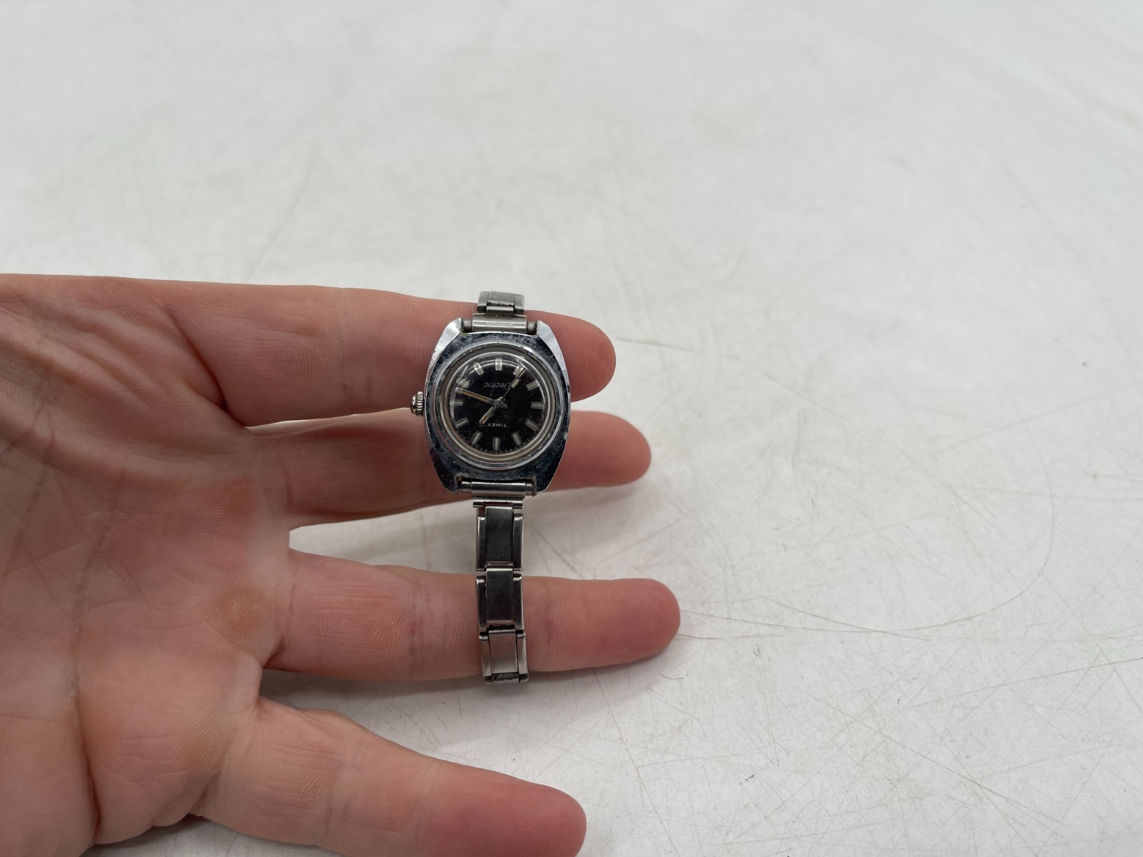 Timex Electric Wristwatch See Pictures needs Battery