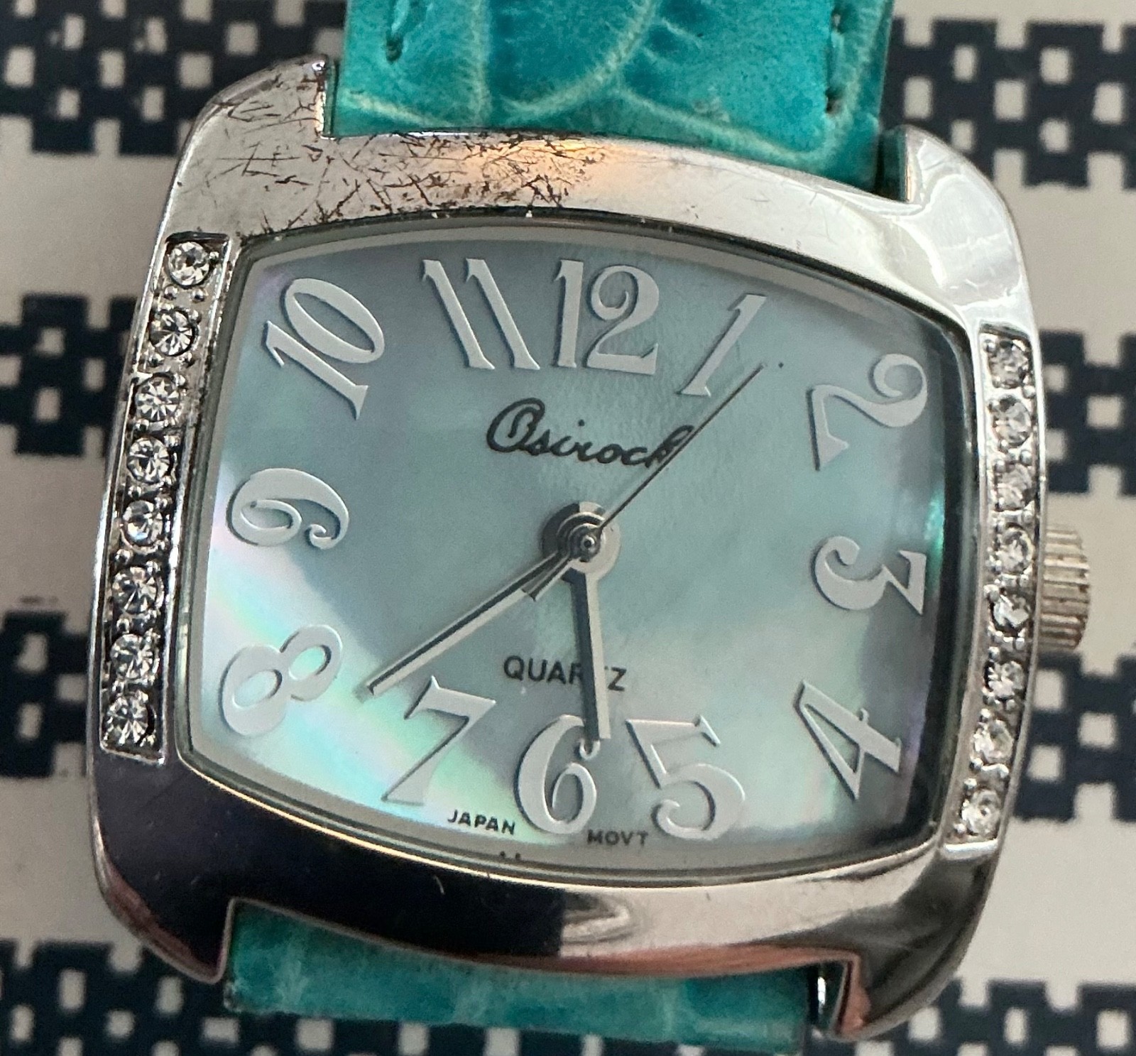 ladies watch Osicock teal band SILVER BEZEL LIGHT BLUE FACE NEW BATTERY RUNNING