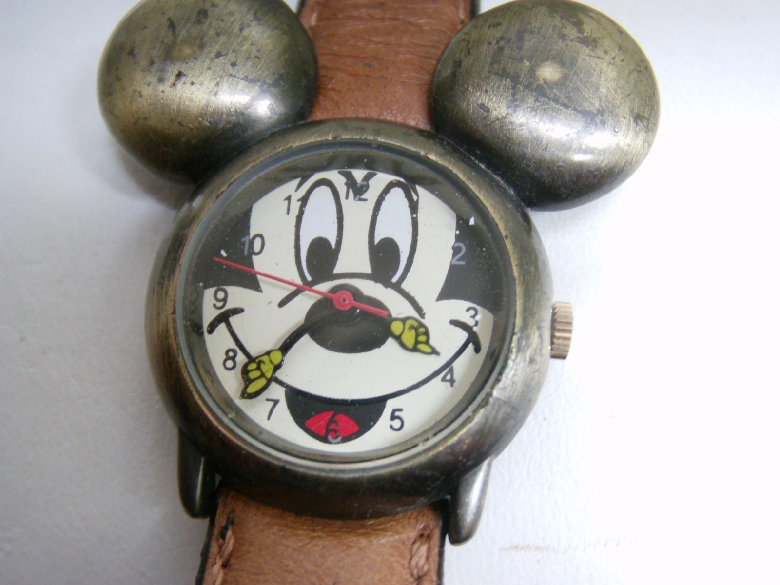 MICKEY MOUSE WATCH QUARTZ MOVEMENT MADE IN SINGAPORE