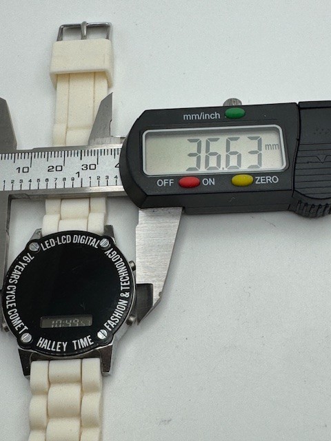 Vintage 1985 Bandai Halley Time 76 Years Cycle Comet LED LCD Digital Watch WORKS
