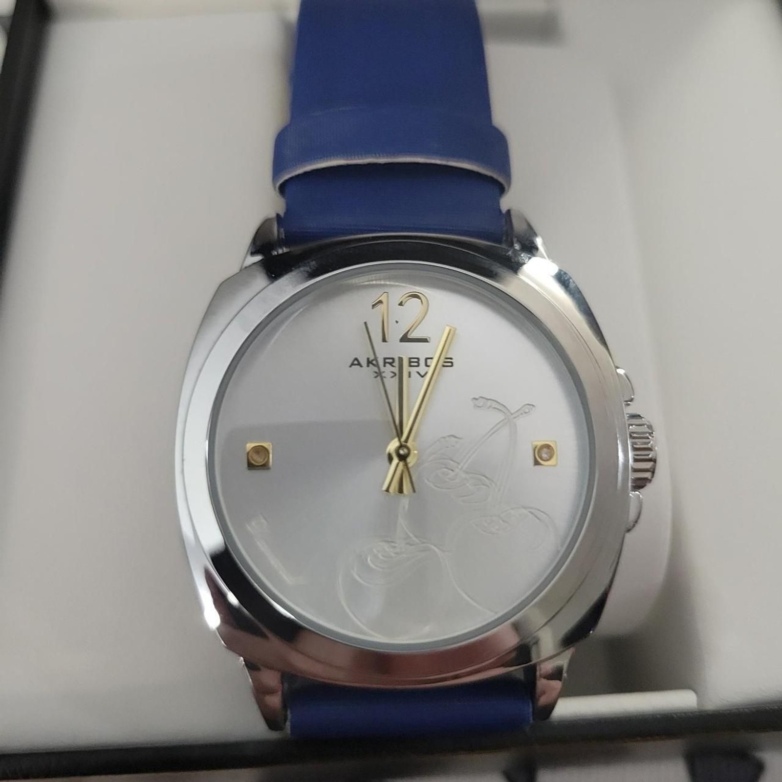 No-brand Women’s Blue and Silver Watch