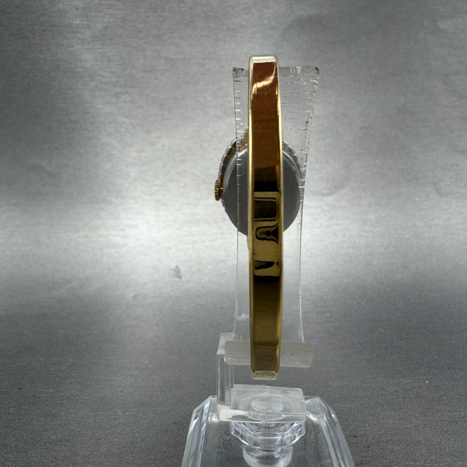 Sutton Watch Women 18mm Gold Dial Gold Tone Oval Gem Set Bezel Manual Wind Runs