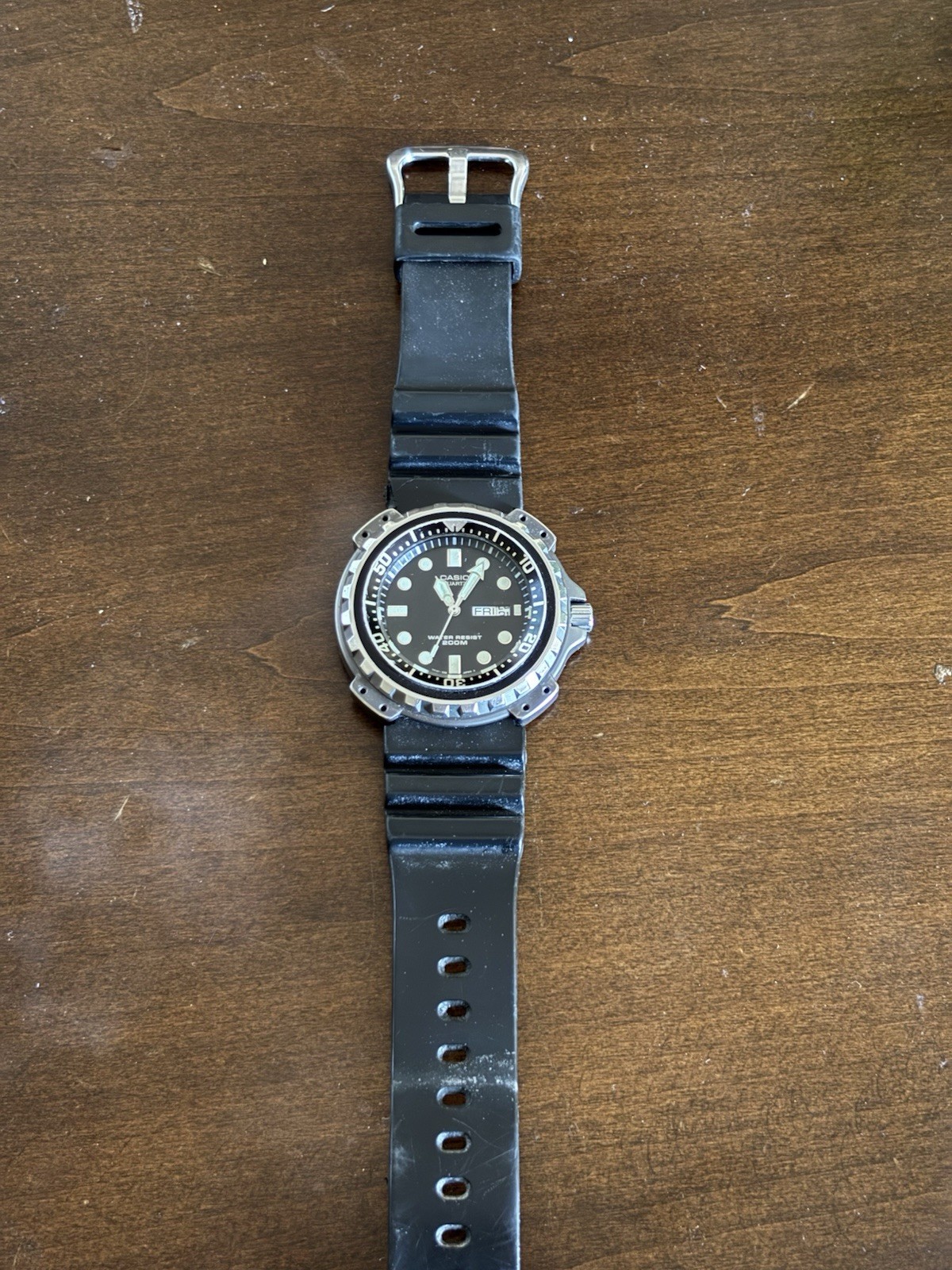 Casio MD-703 Quartz Diver Watch 200m Day/Date Black Dial Resin Strap