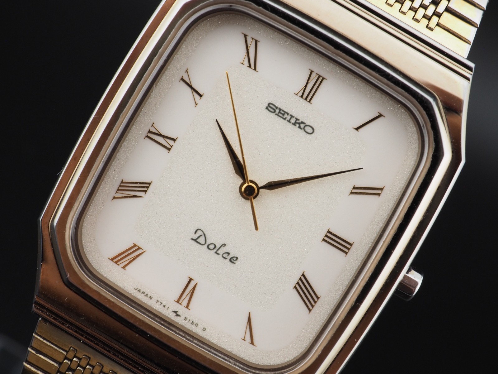 Vintage NEAR MINT Seiko DOLCE 7741-5130 Gold Quartz Mens Watch JAPAN